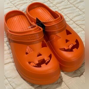 Halloween Clogs with Jack-O'-Lantern‎ Design Orange 9/10 New